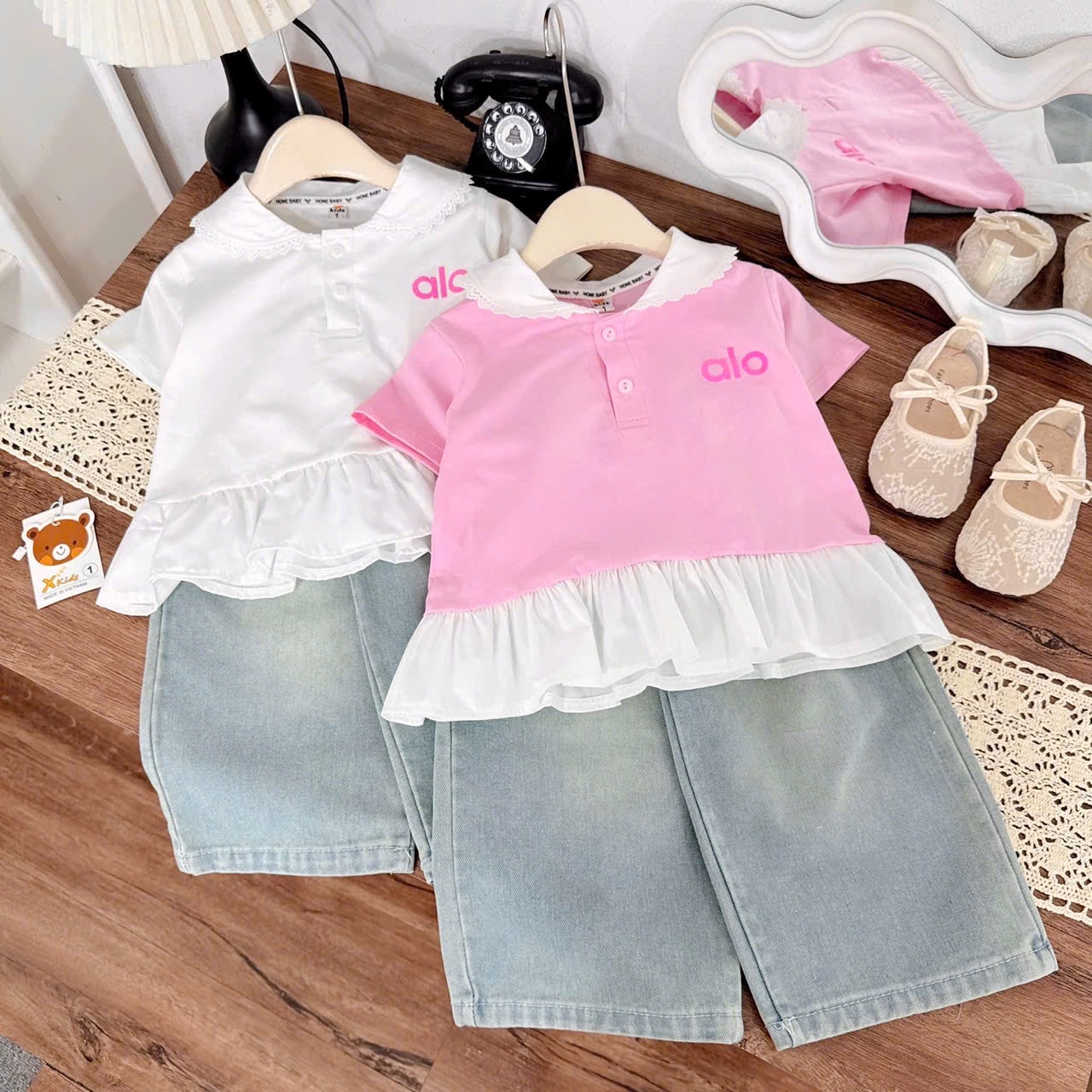 Sét áo alo cổ sen quần bò xuông bé gái