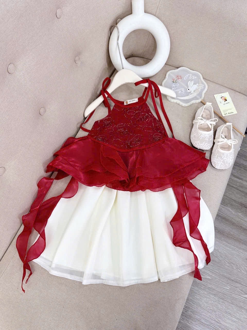 Sét áo yếm 2 dây tua rua trung thu cv xoè bé gái