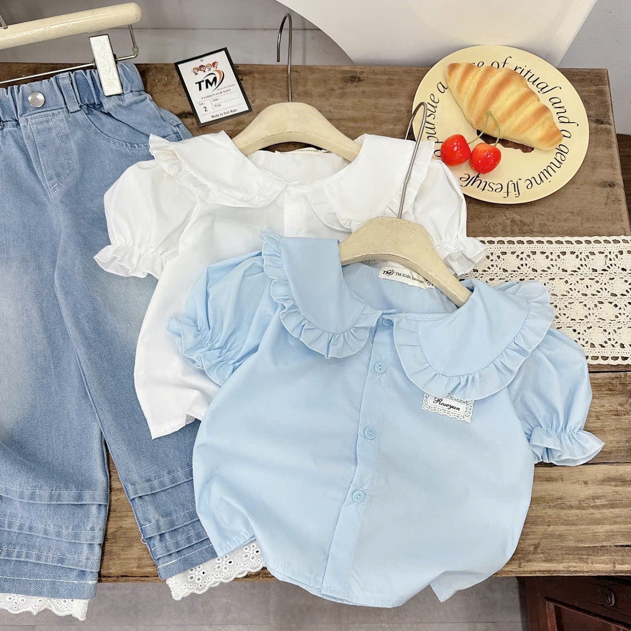 Sét bộ cổ sen quần bò xuông dài bé gái