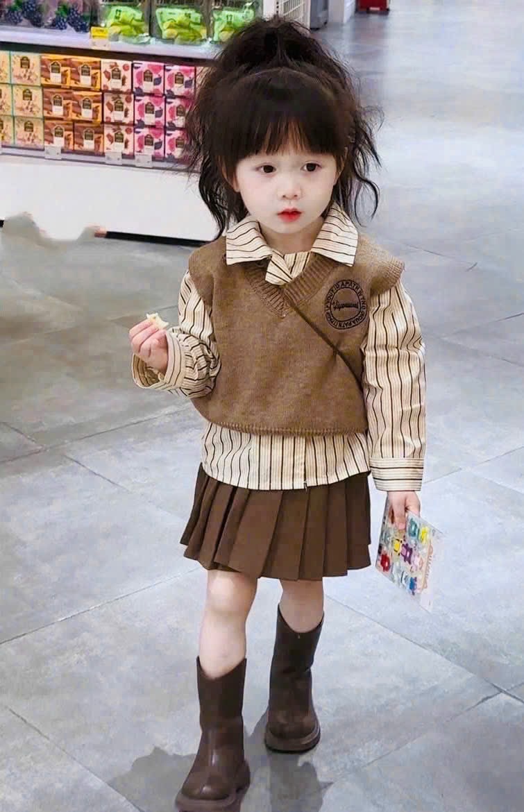 Sét bộ 3 chi tiết gile nâu cv dập ly bé gái