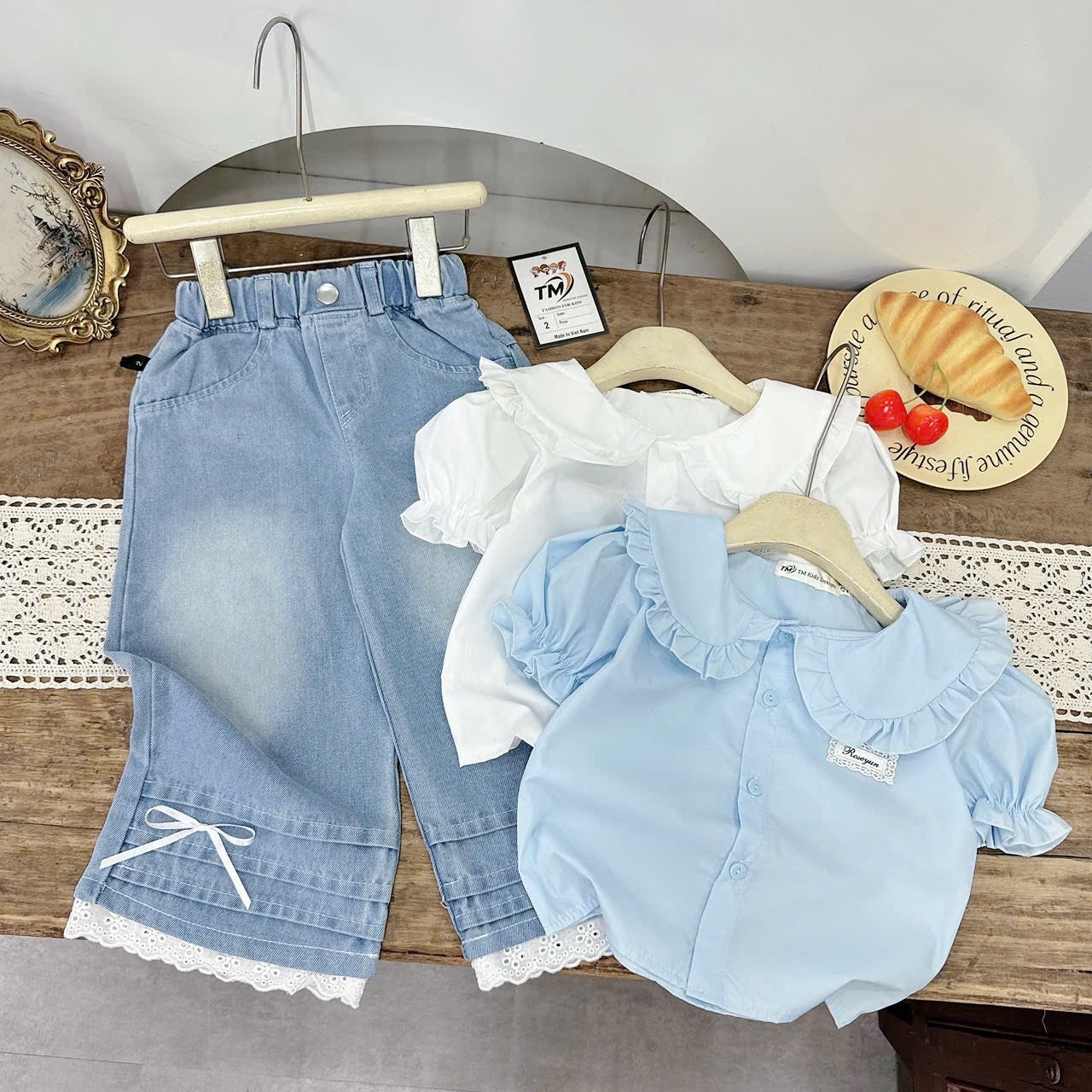 SÉT BỘ CỔ SEN QUẦN BÒ XUÔNG DÀI BÉ GÁI///