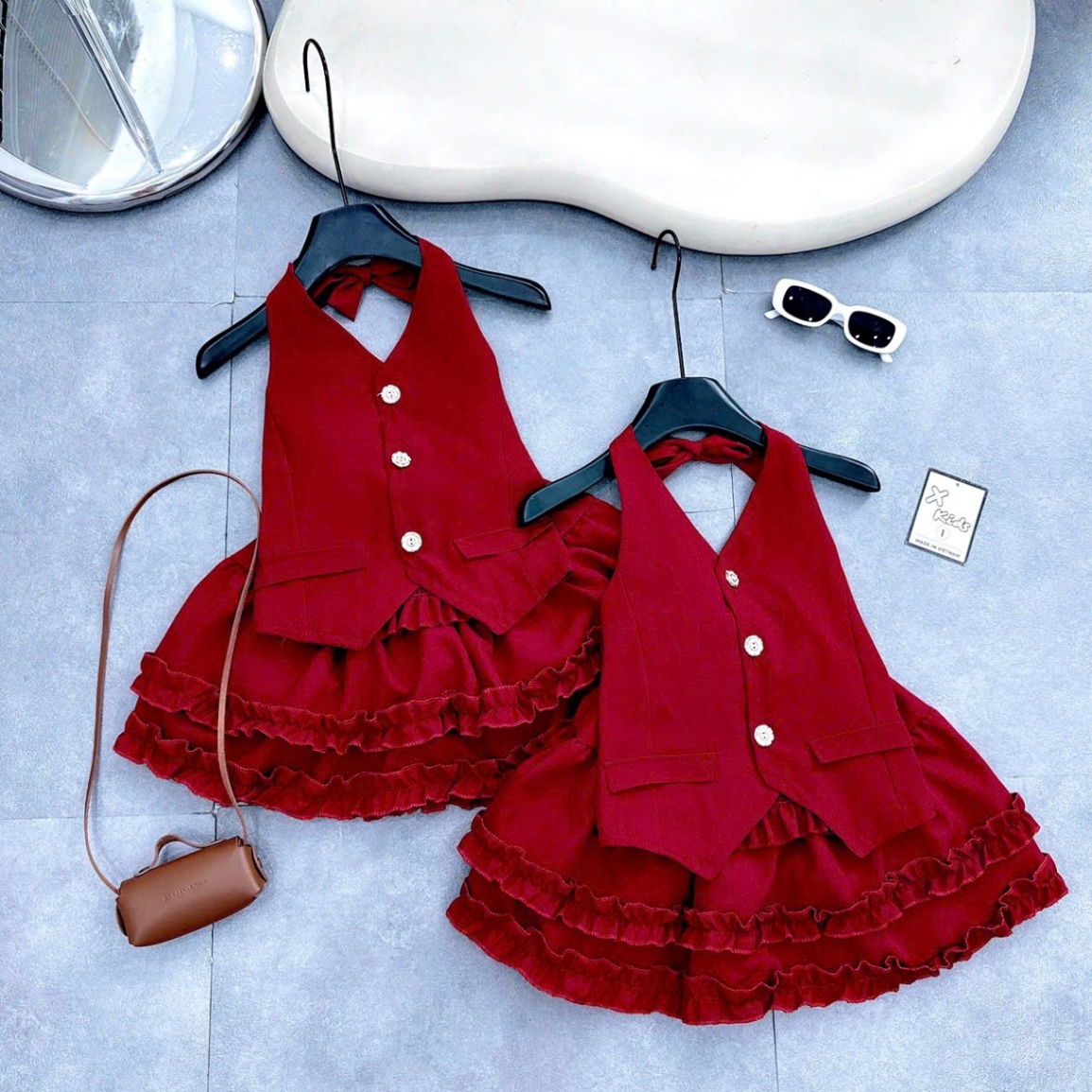 Sét yếm đỏ cv bèo bé gái