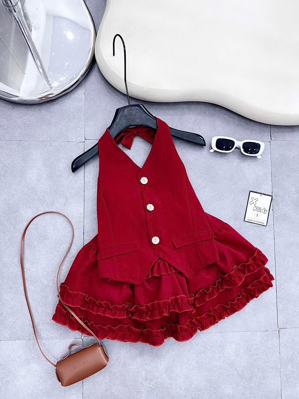 Sét yếm đỏ cv bèo bé gái
