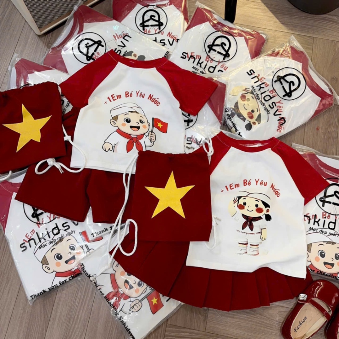 Sét 3 chi tiết em bé yêu nc cho bé trai gái