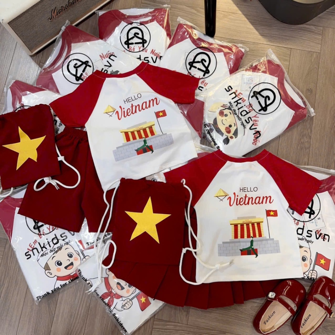 Sét 3 chi tiết em bé yêu nc cho bé trai gái