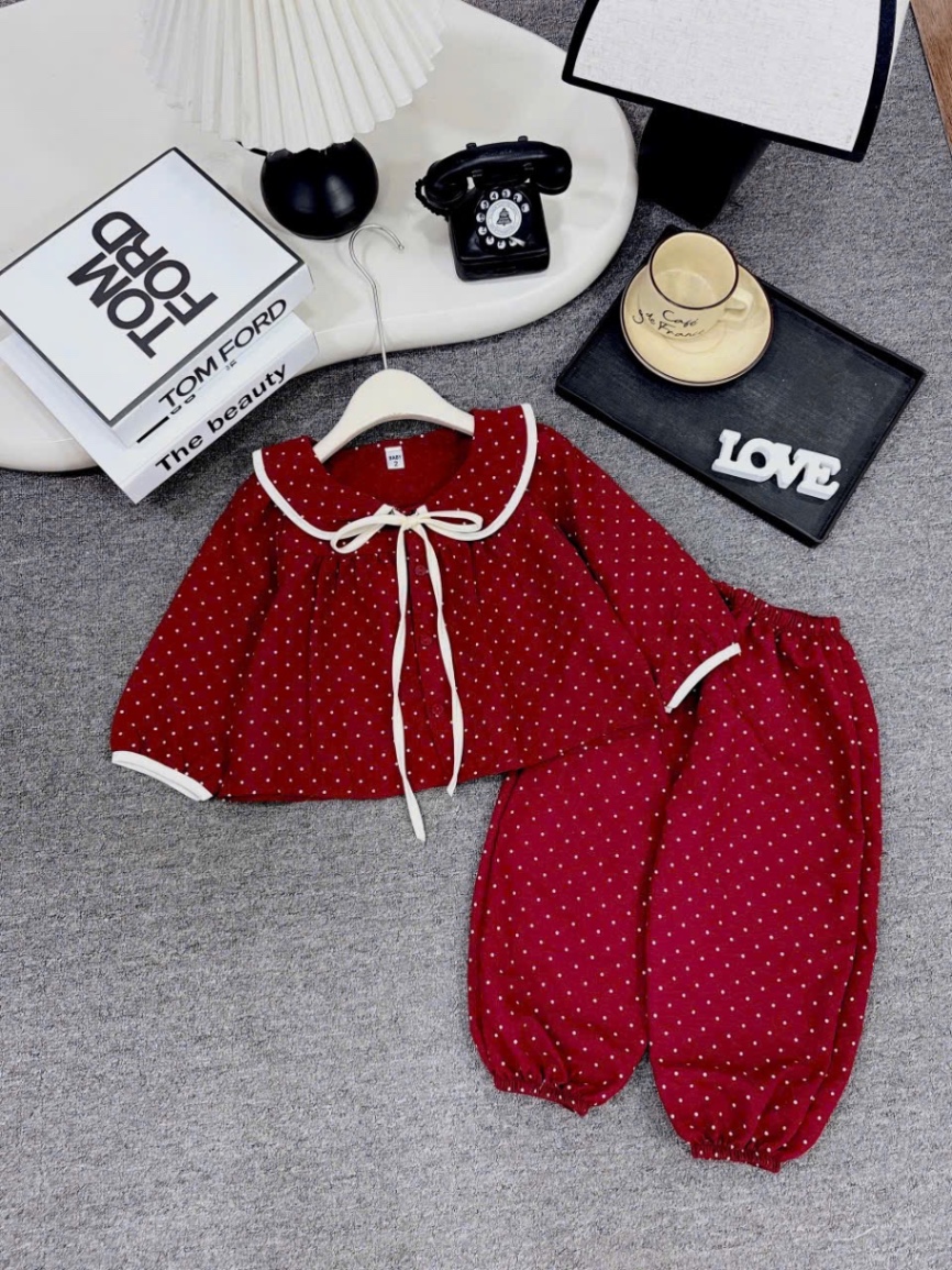 Sét bộ pijama chấm bi cổ sen cho bé