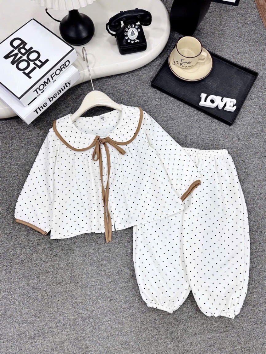 Sét bộ pijama chấm bi cổ sen cho bé