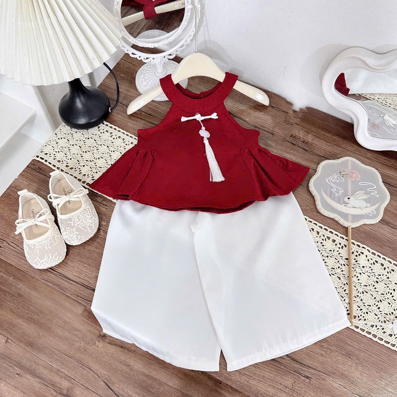 ( chốt theo áo) Sét bộ cổ yếm dây ngọc quần xuông bé gái