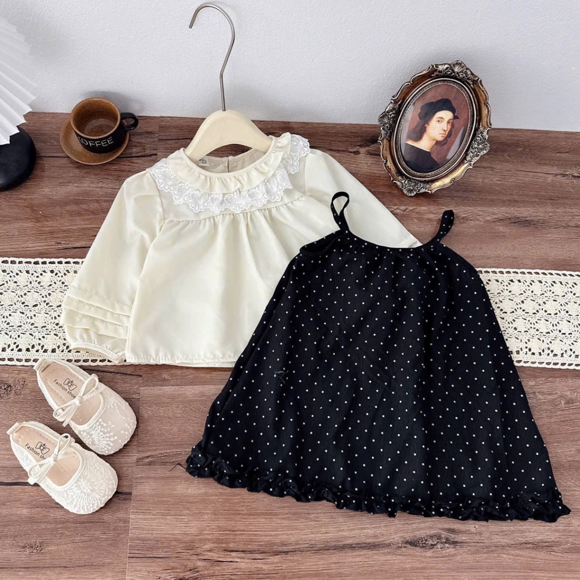 Sét váy bi 2 dây kèm áo sơ mi bé gái