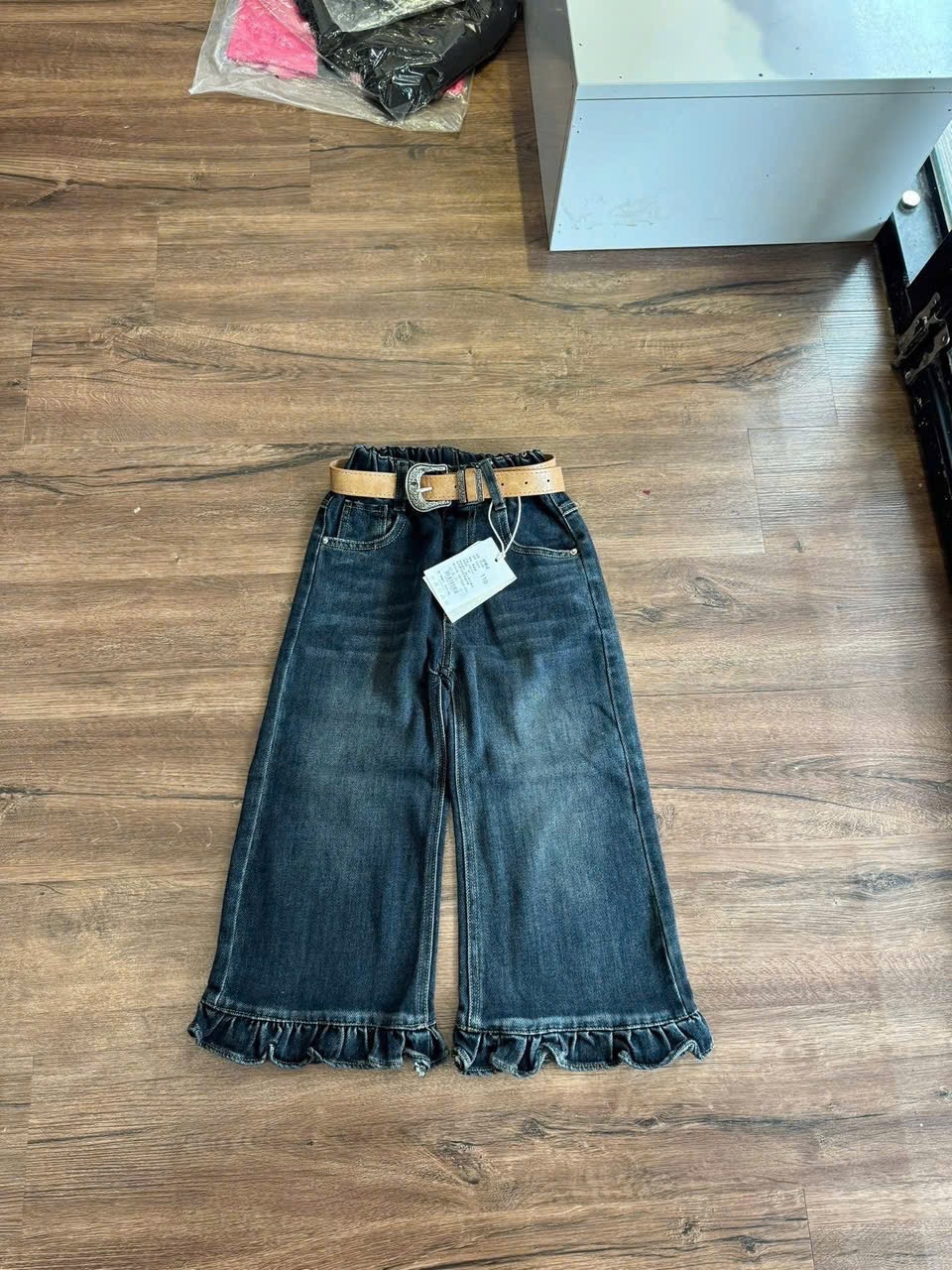 Sét áo sơ mi trắng quần bò xuông cho bé kh