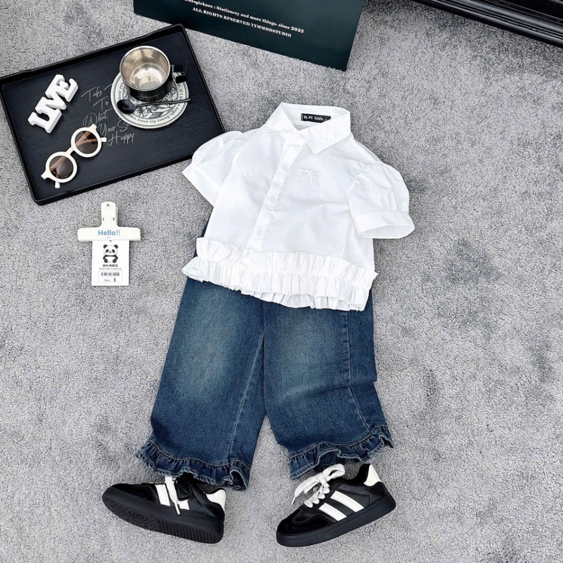 Sét áo sơ mi trắng quần bò xuông cho bé kh