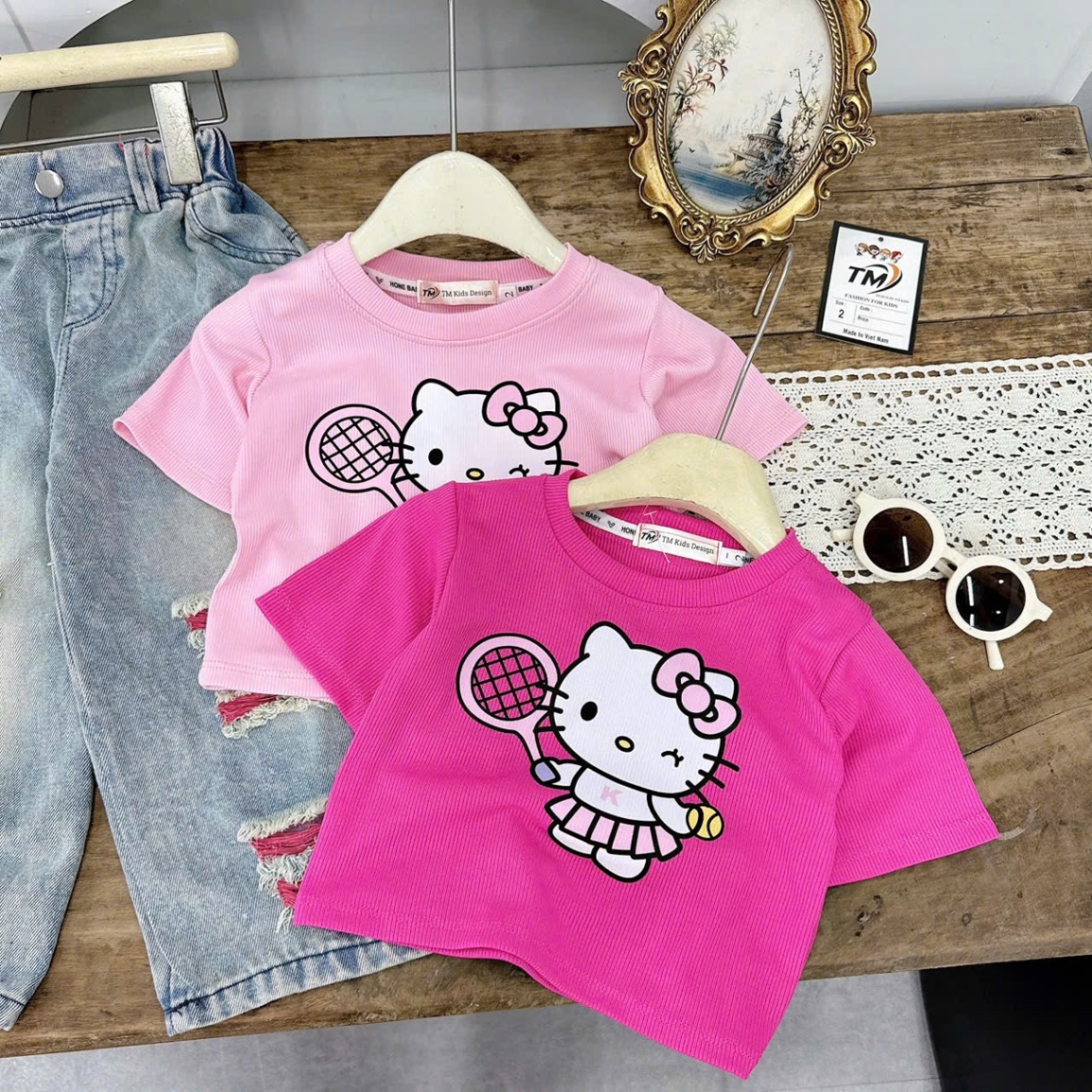 Sét áo croptop kitty hồng quần bò bé gái