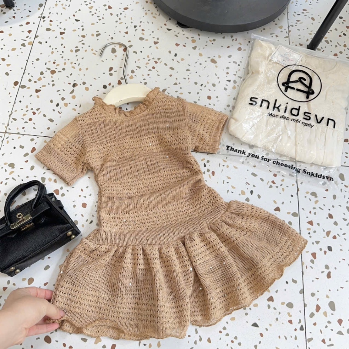 Váy len body có lót bé gái