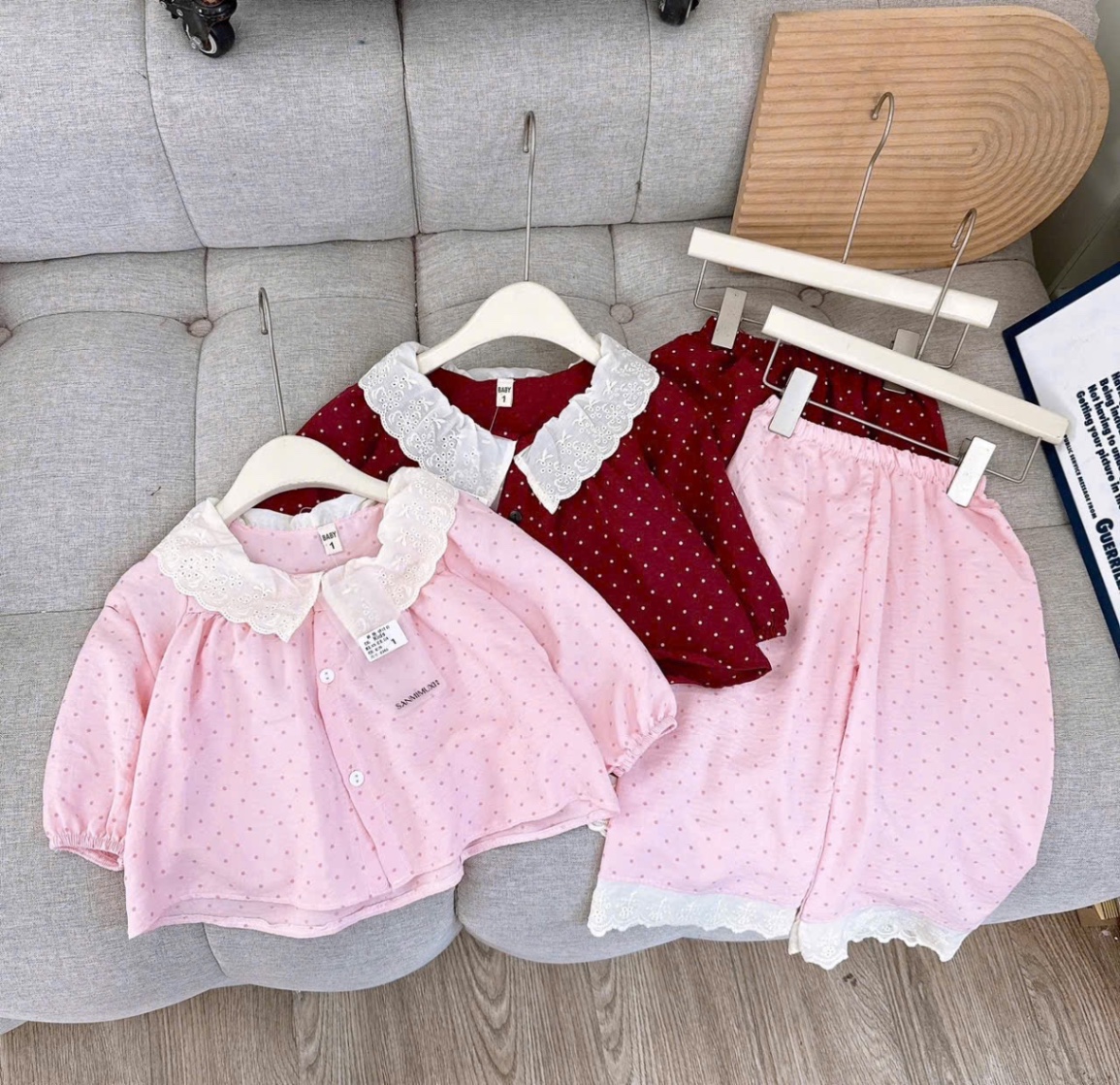 Sét bộ pzm cổ ren trắng dài tay bé gái