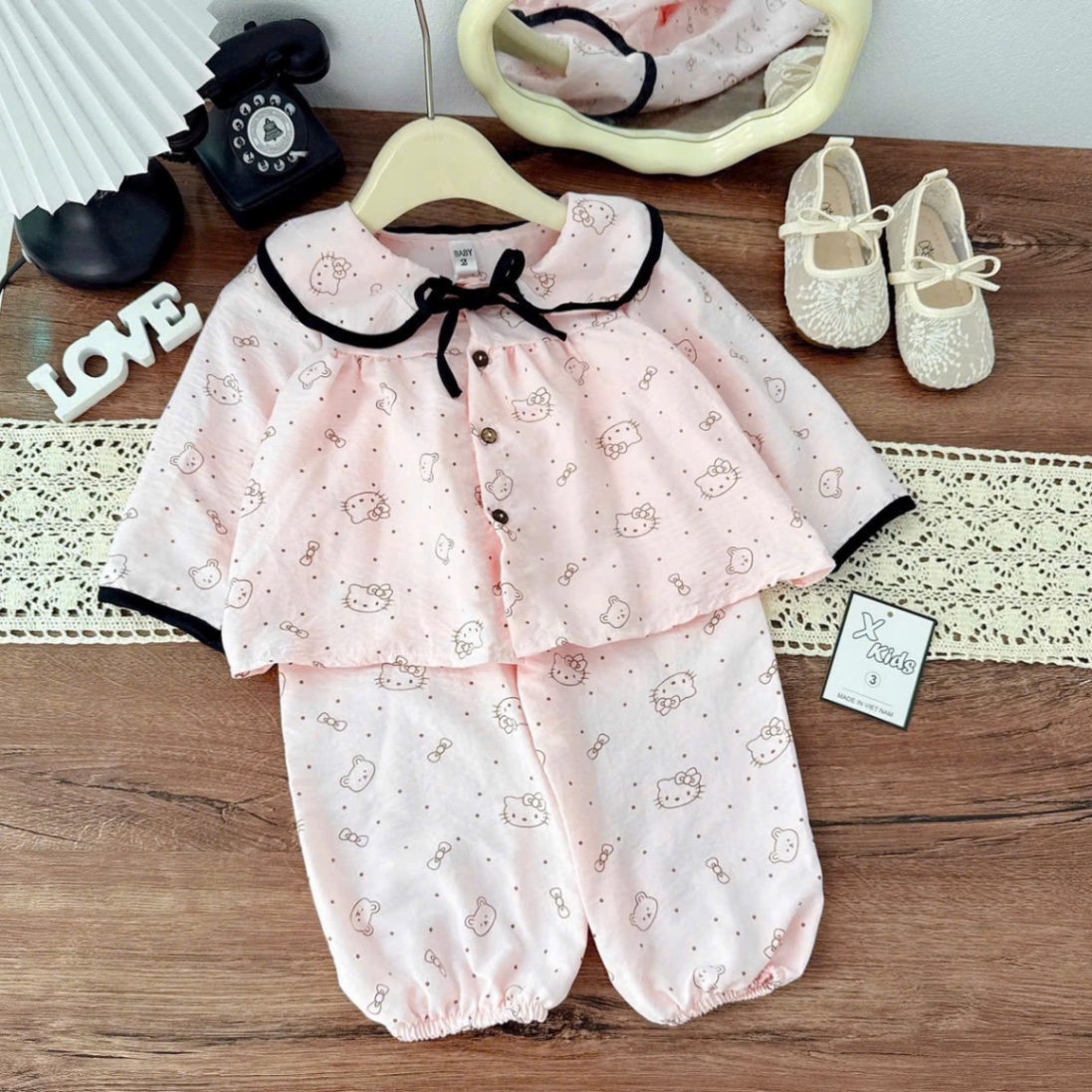 Sét pzm cổ viền đen bé gái