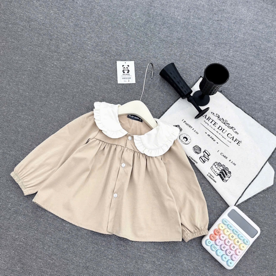 Áo kaki tai thỏ bé gái