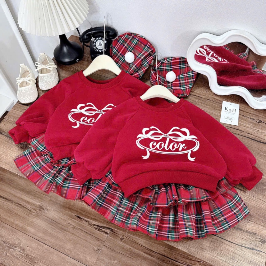 Sét bộ áo nỉ đỏ cv kẻ caro kèm mũ cho bé gái