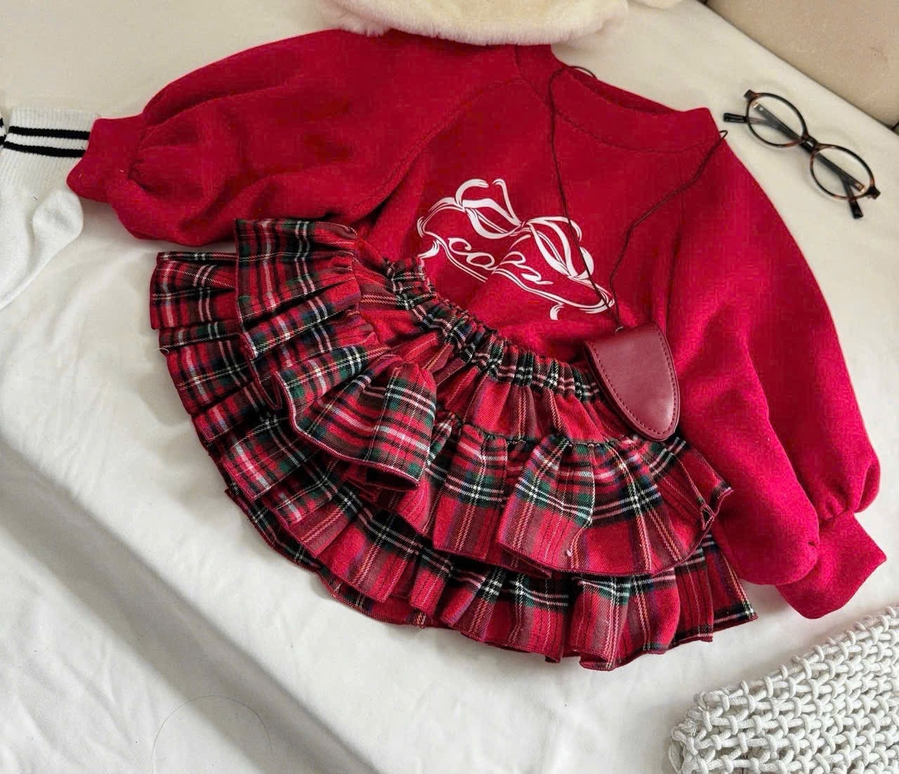 Sét bộ áo nỉ đỏ cv kẻ caro kèm mũ cho bé gái