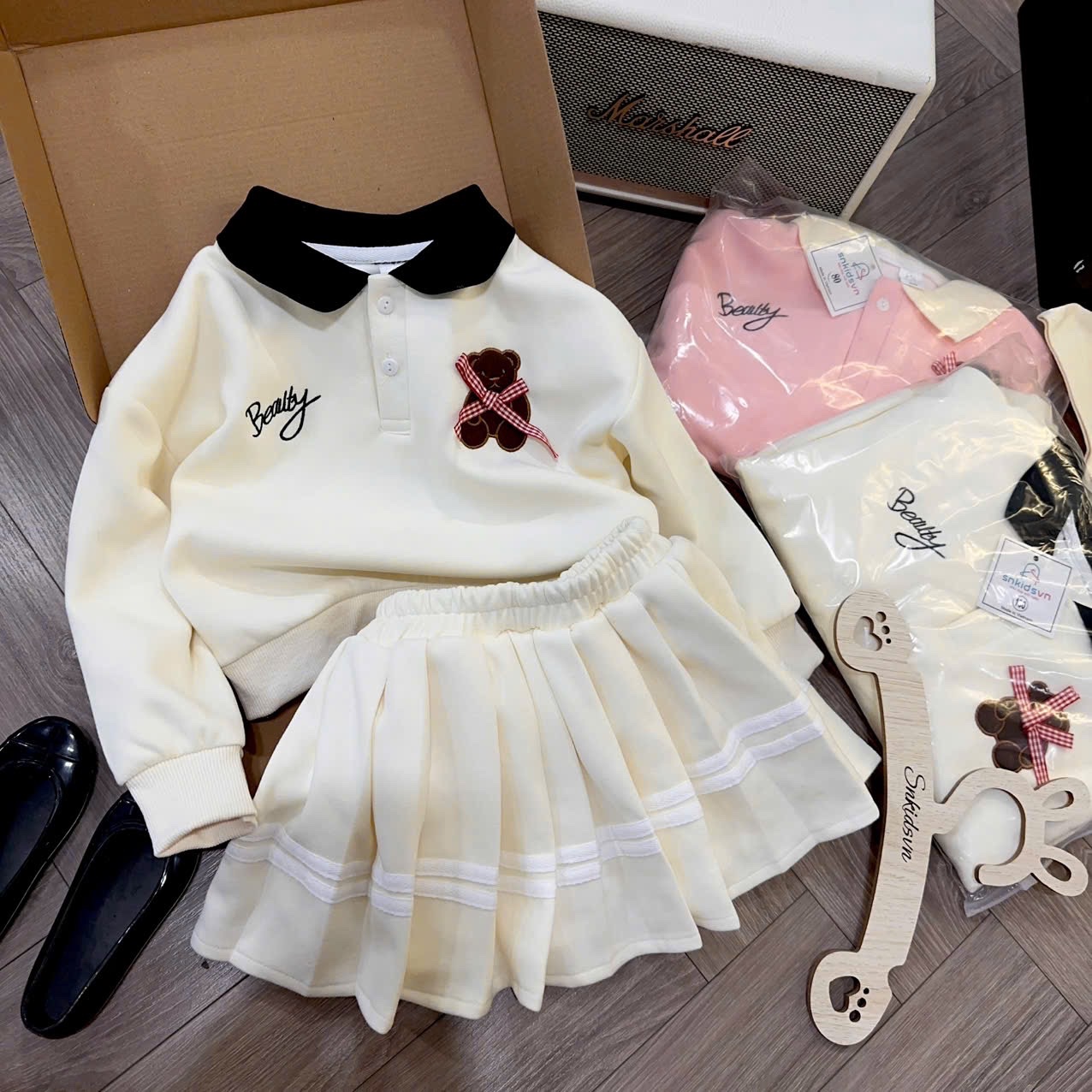Sét bộ nỉ gấu kem hồng cv dập ly bé gái