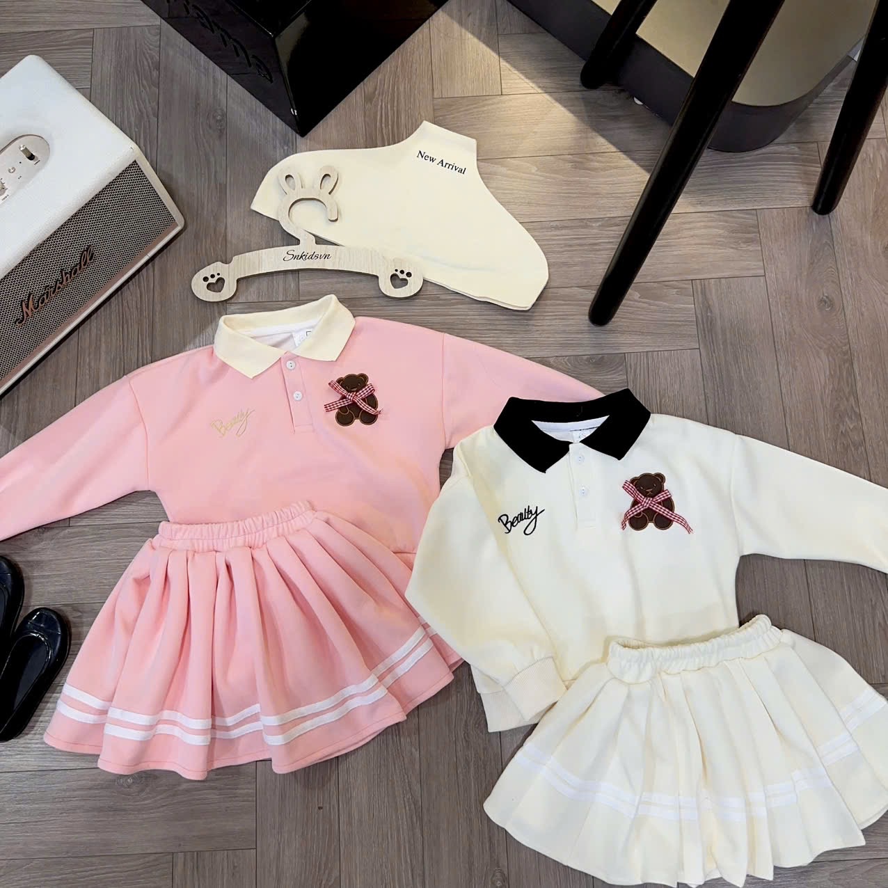 Sét bộ nỉ gấu kem hồng cv dập ly bé gái