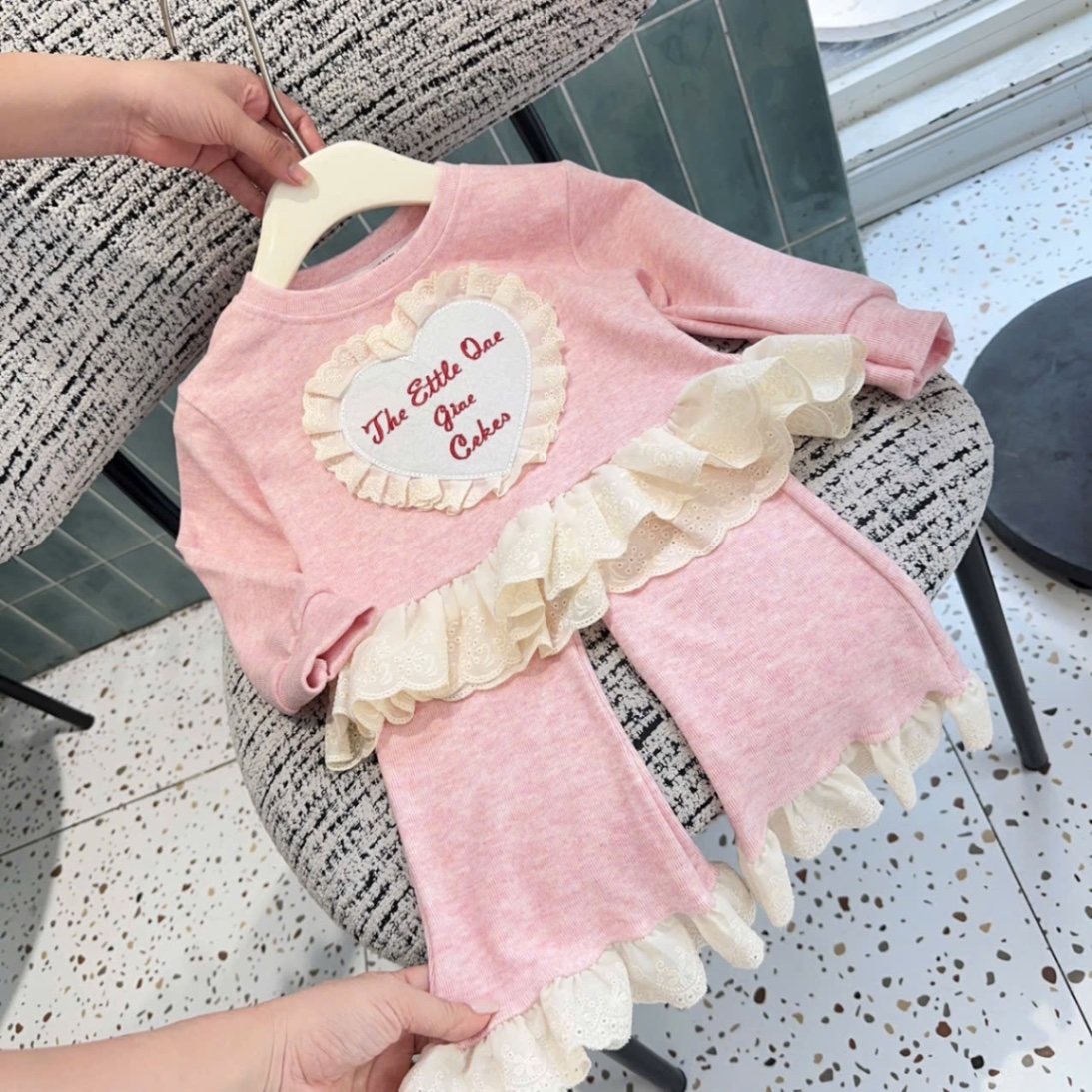 Sét bộ tăm nhung trái tim chữ bé gái