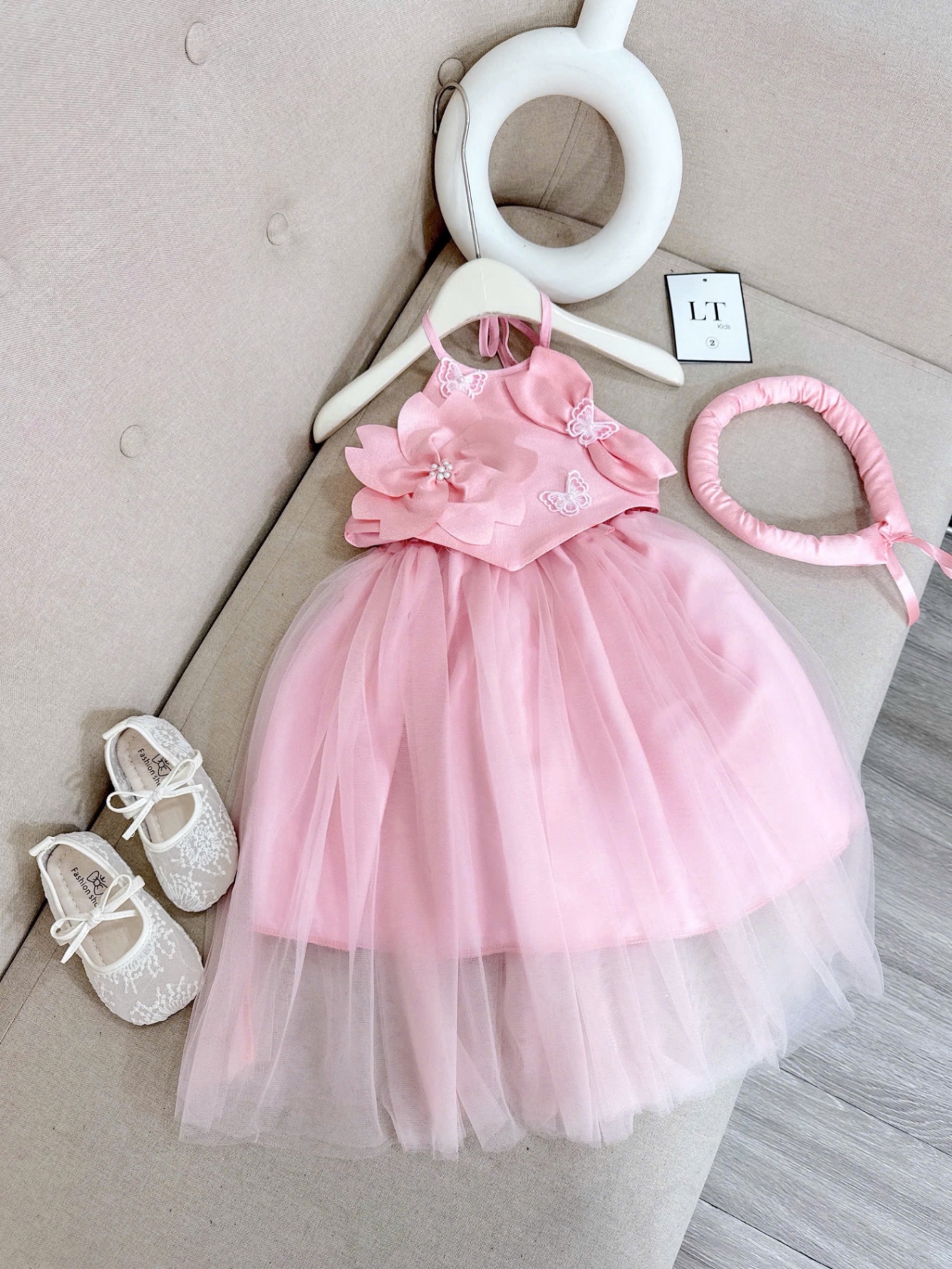 Sét yếm đính hoa cv dài kèm mấn bé gái