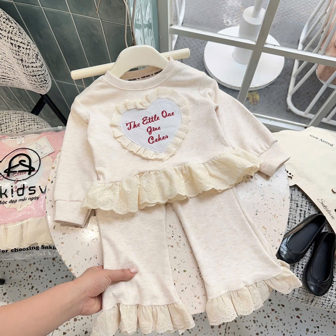 Sét bộ tăm nhung trái tim chữ bé gái