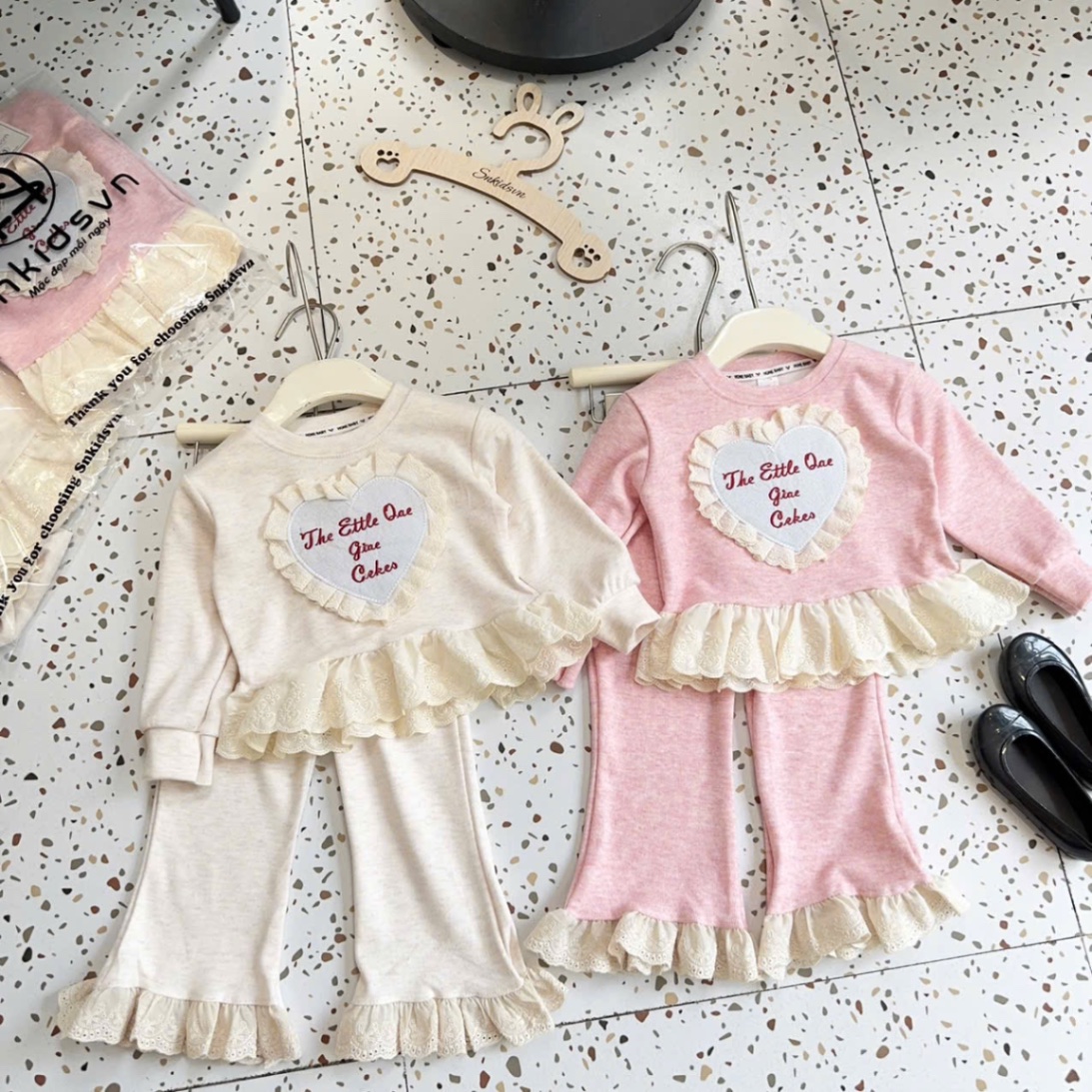 Sét bộ tăm nhung trái tim chữ bé gái