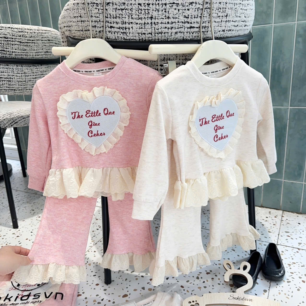 Sét bộ tăm nhung trái tim chữ bé gái