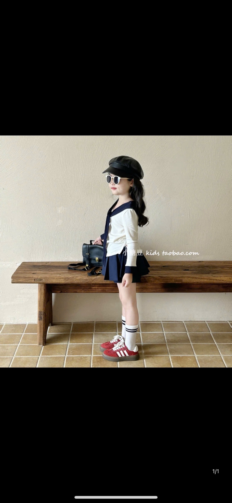 Sét áo dài tay kèm khăn và quần giả váy bé gái