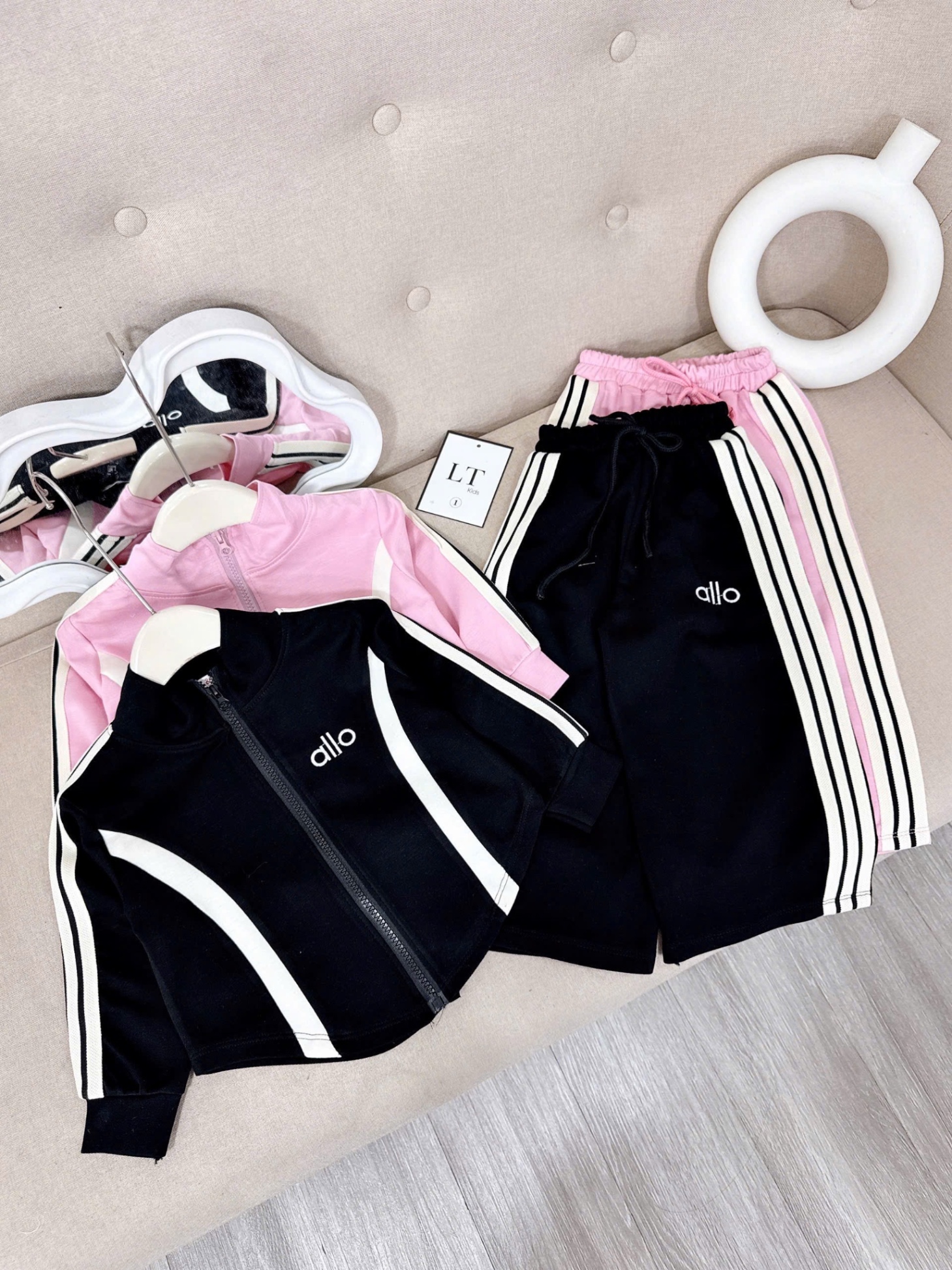 Sét bộ alo kéo khoá dài bé gái