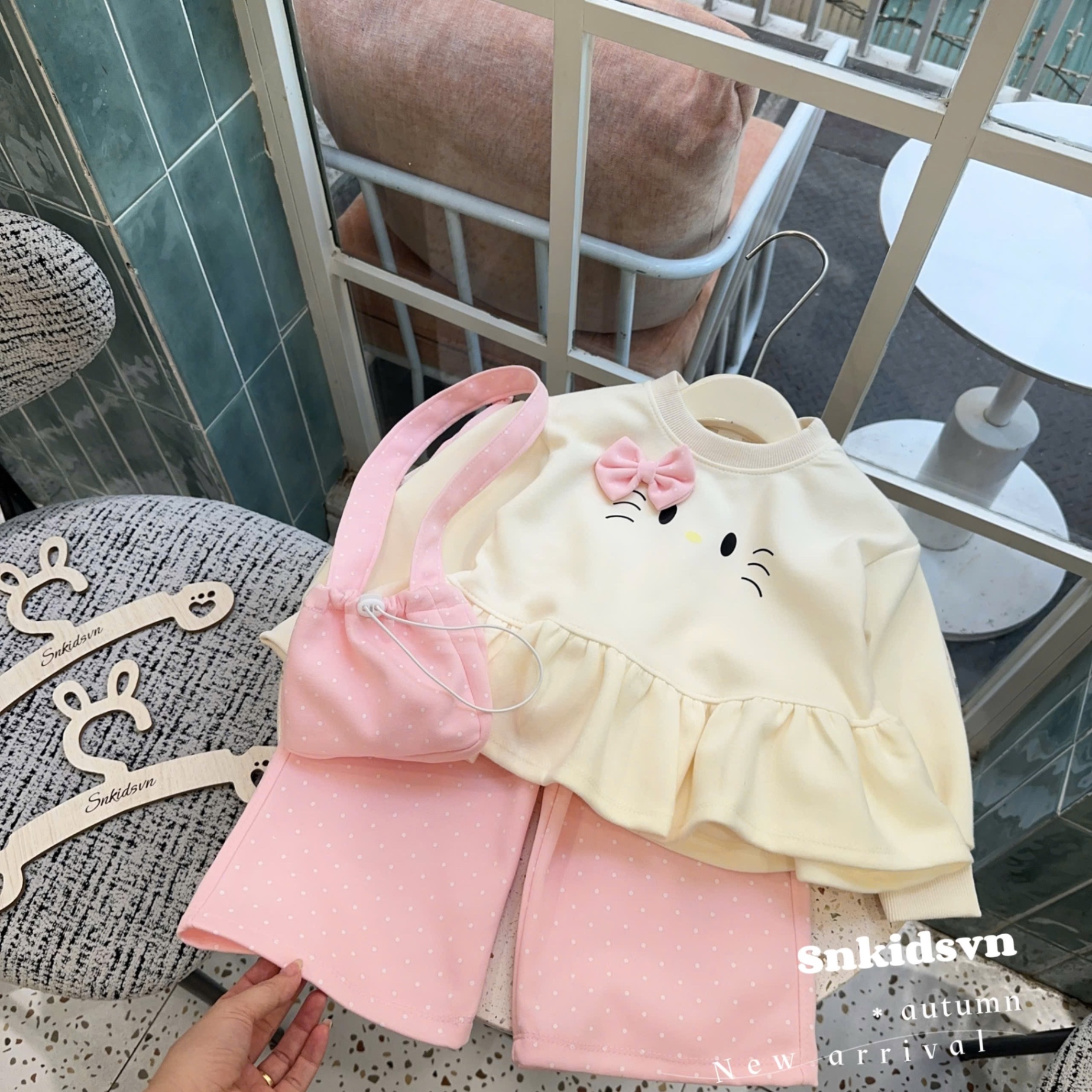 Sét áo kitty kèm túi quần hồng bé gái