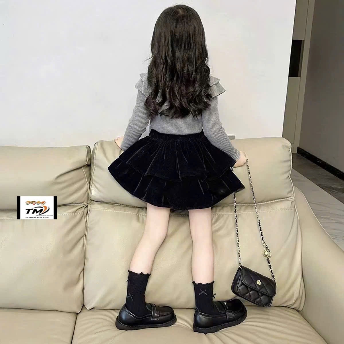 Sét áo tăm cổ nơ đen cv tầng bé gái