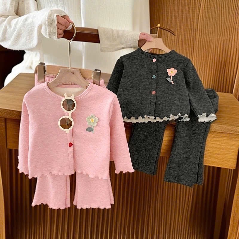 Sét tăm thỏ cài cúc đính hoa ngực quần dài bé gái