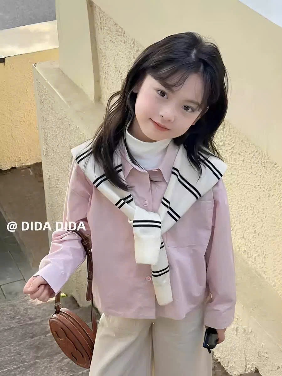 Sét áo sơ mi hồng kèm khăn quần kaki xuômg bé gái