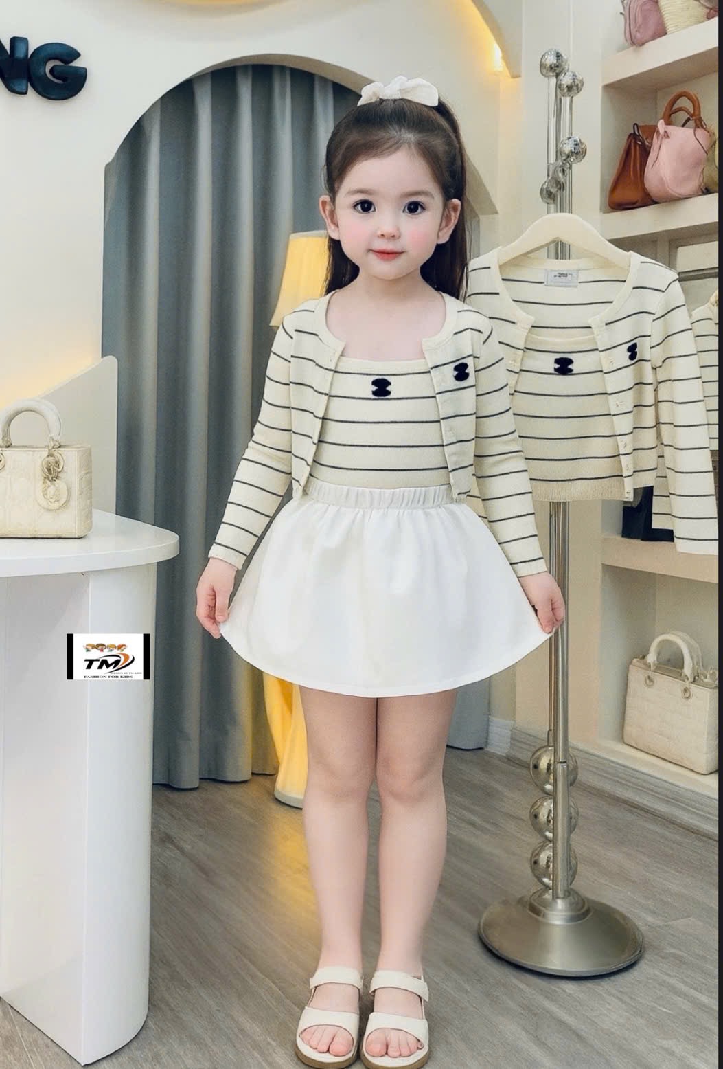 Sét 3 chi tiết áo tăm kẻ hoa đá cv trắng bé gái