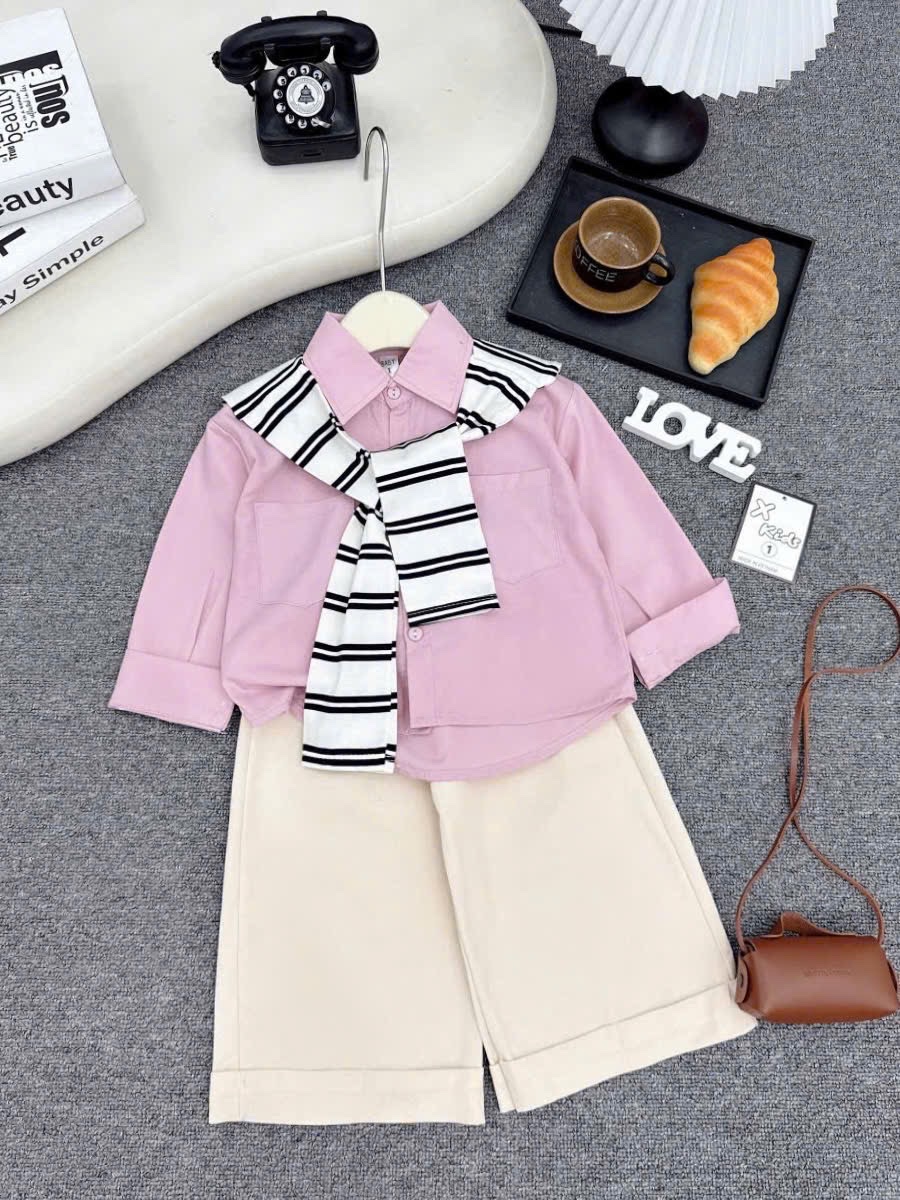 Sét áo sơ mi hồng kèm khăn quần kaki xuômg bé gái