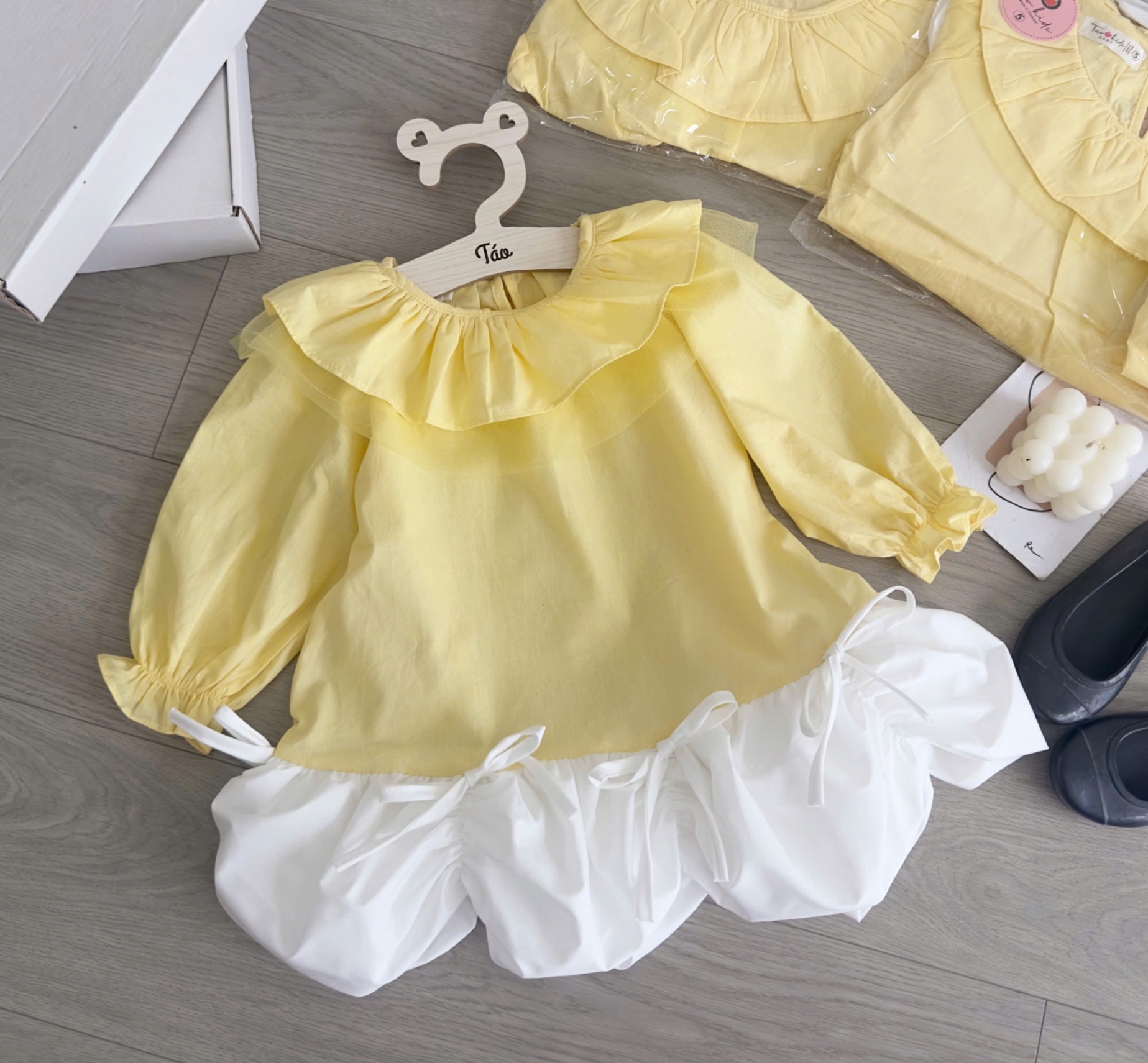 Váy vàng babydoll bé gái