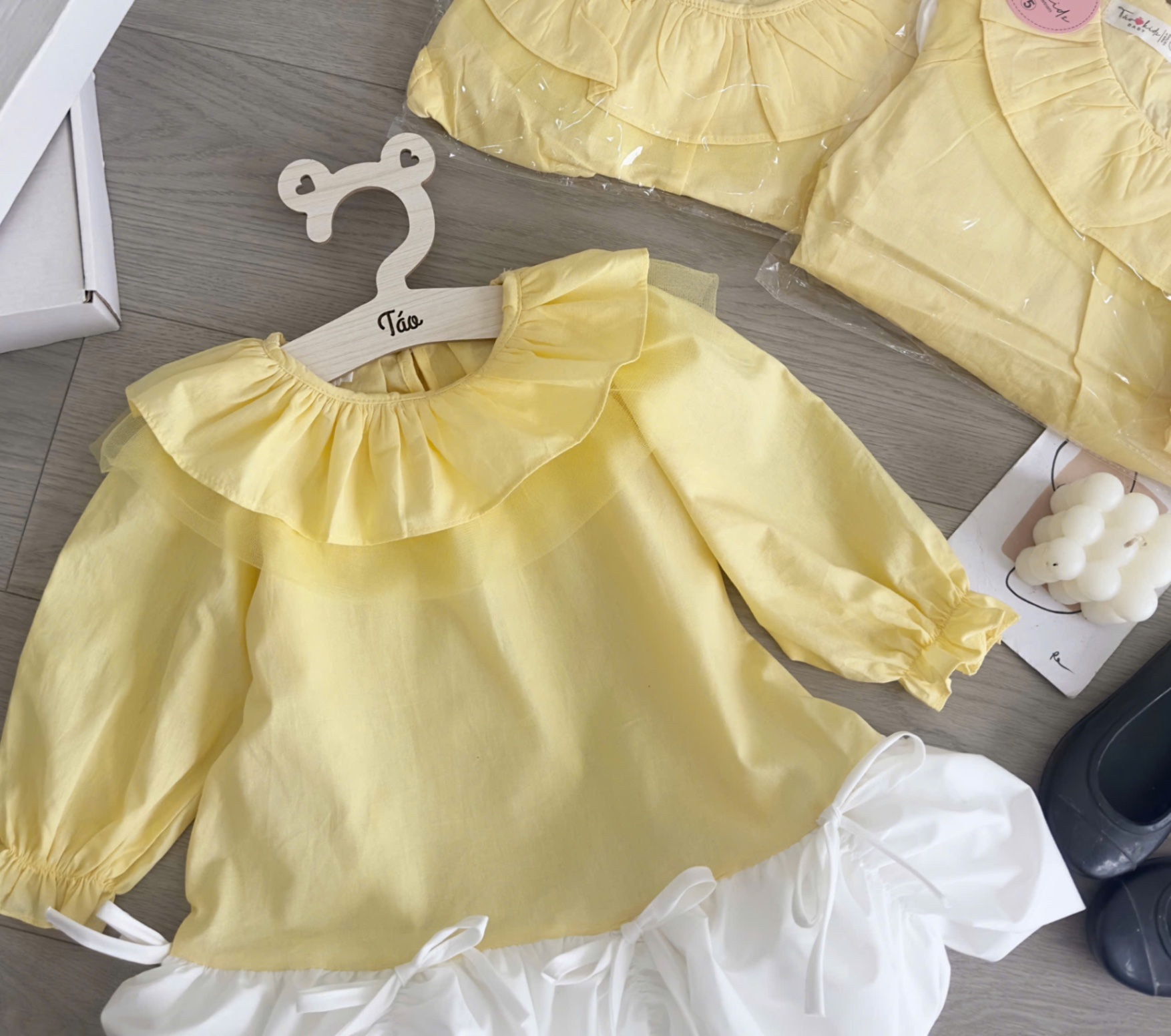 Váy vàng babydoll bé gái