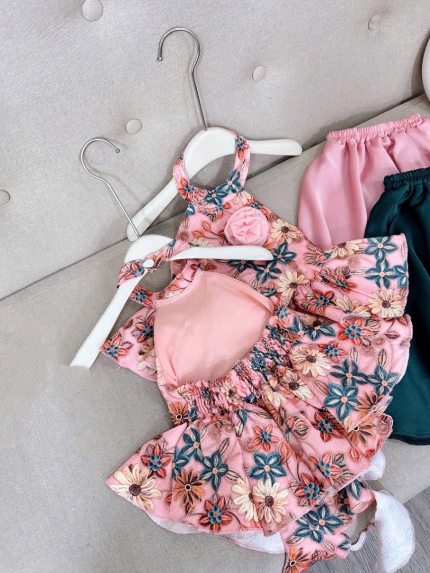 Sét gấm hoa cổ yếm tua rua kèm bờm cv lụa đẹp bé gái