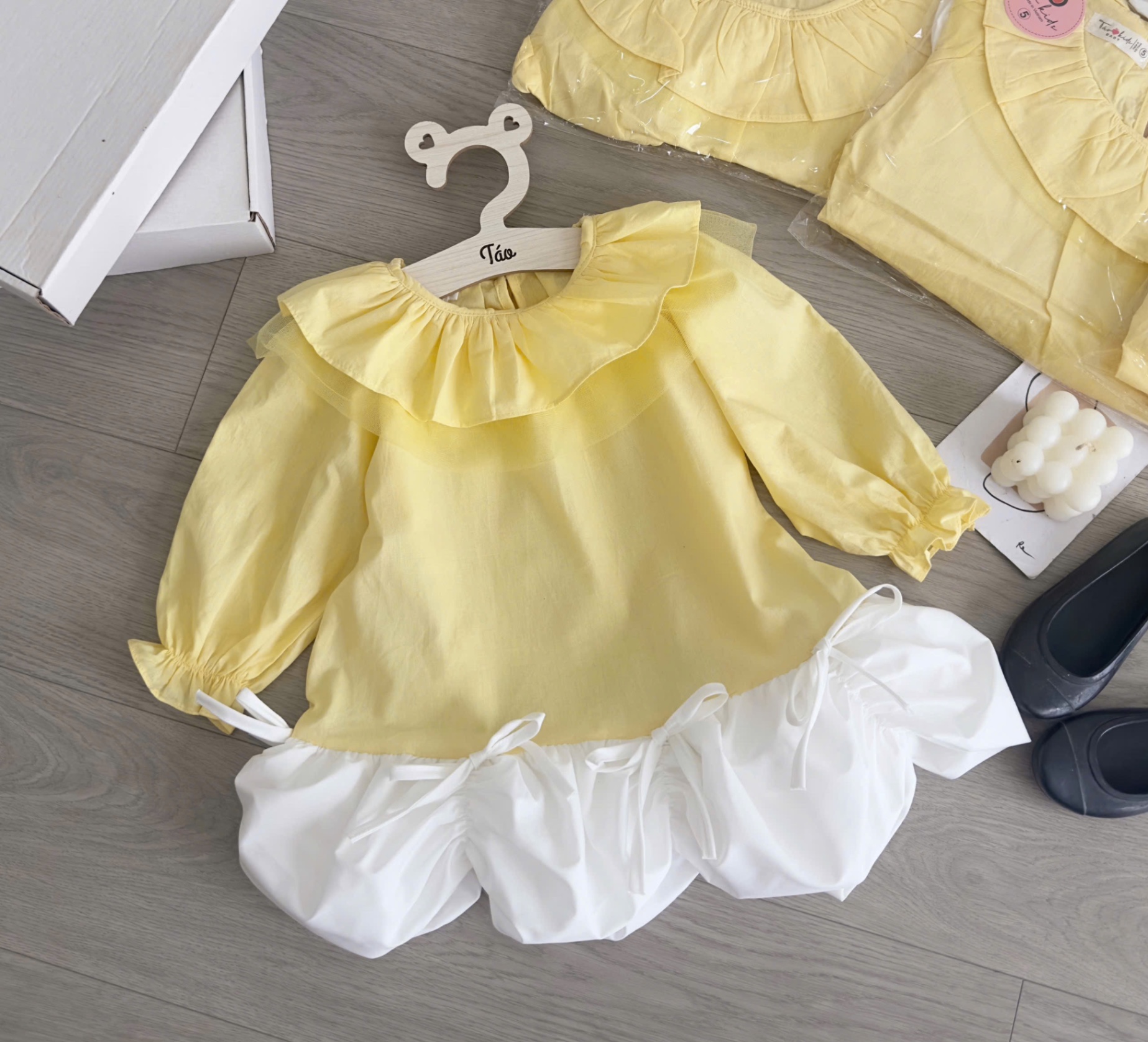 Váy vàng babydoll bé gái