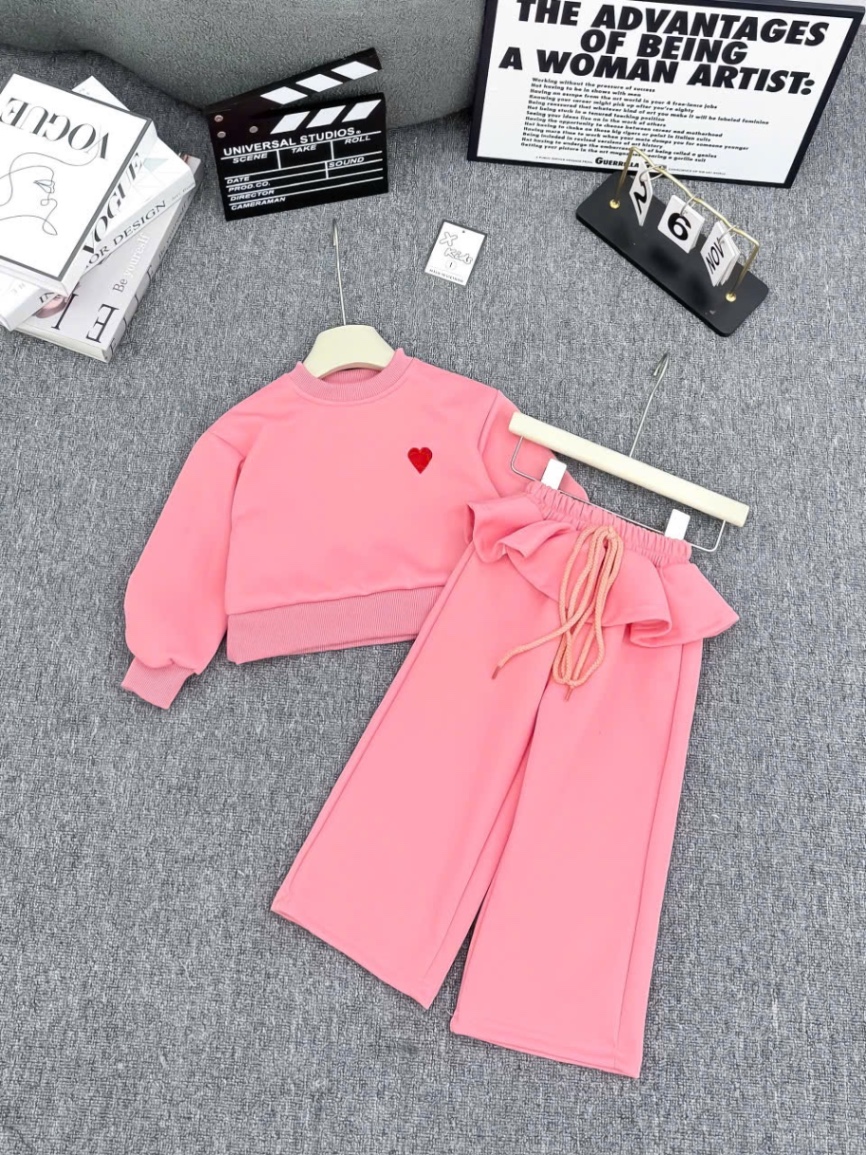 Sét bộ nỉ trái tim quần cạp bèo bé gái