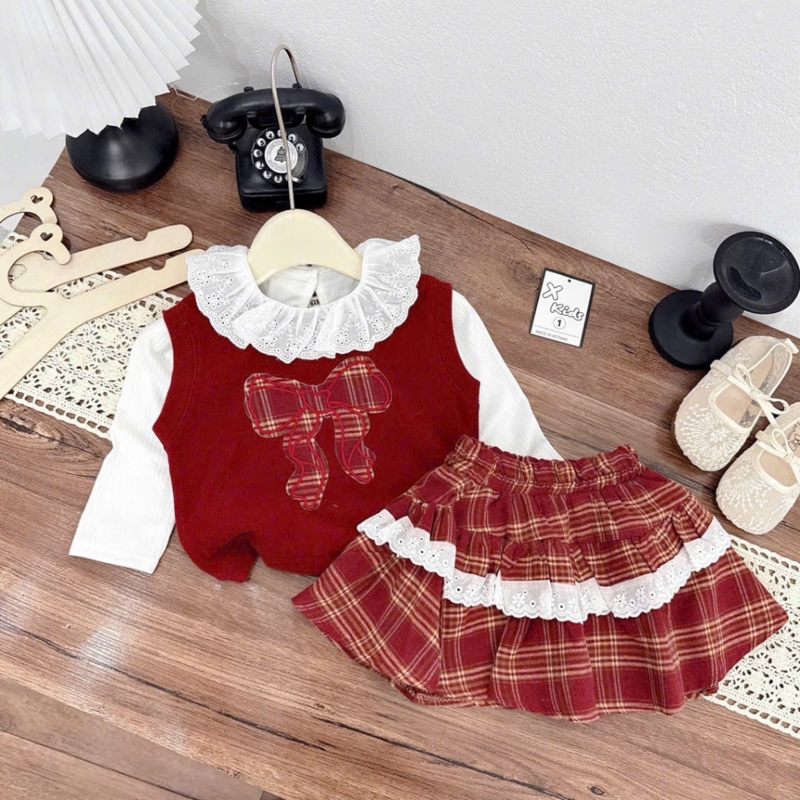 Sét 3 chi tiết gile đỏ hình nơ xk cv kẻ bé gái