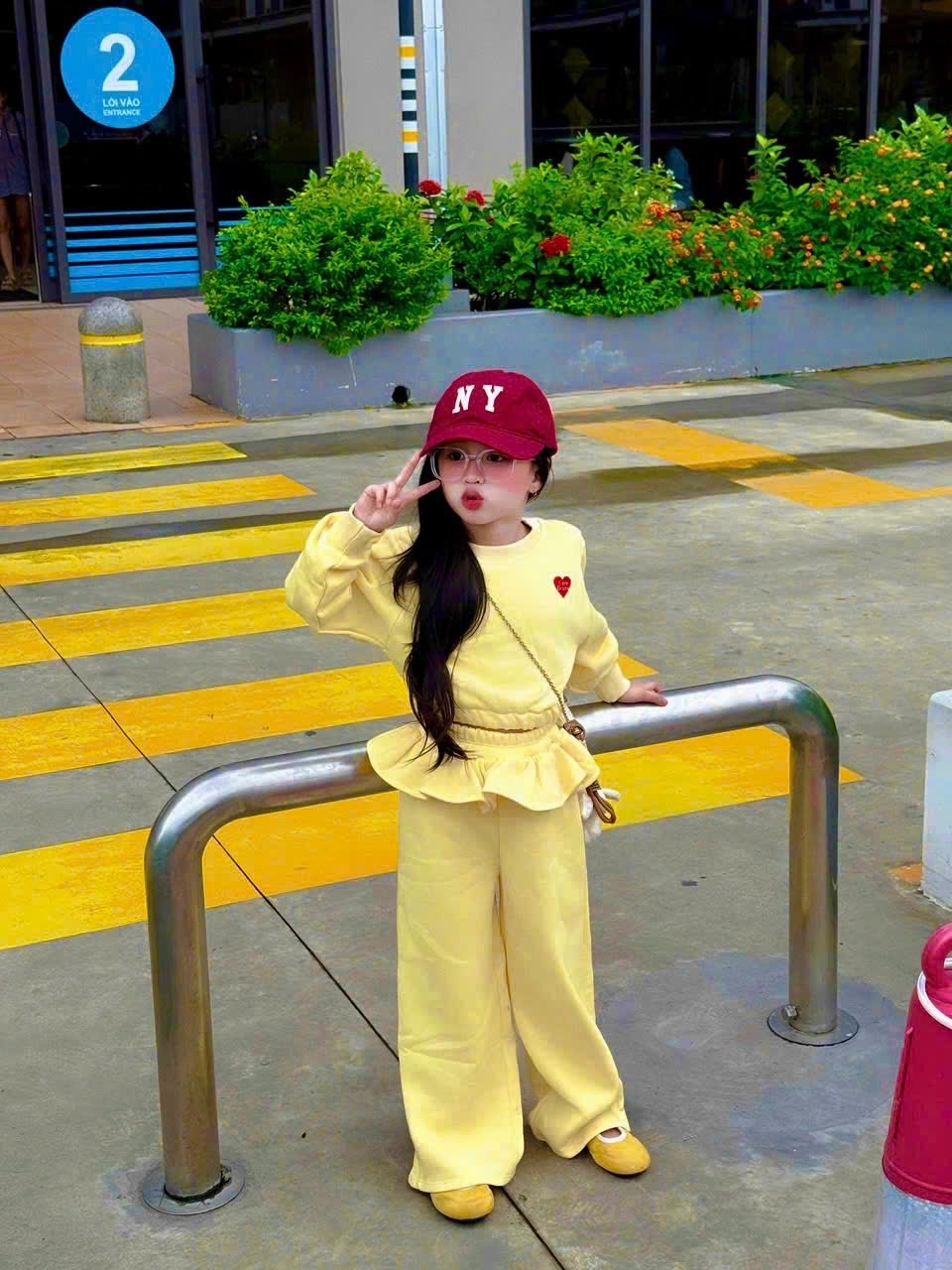 Sét bộ nỉ trái tim quần cạp bèo bé gái