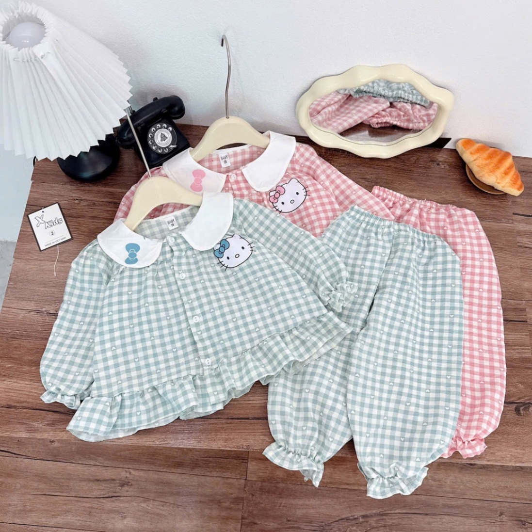 Sét pzm kitty quần bo ống bé gái