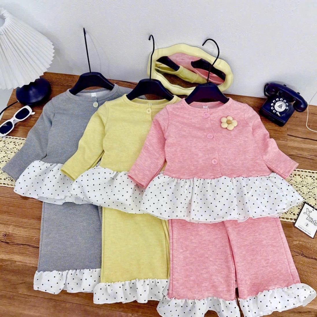 Sét bộ tăm thỏ đính hoa thân phối vạt bi quần dài bé gái