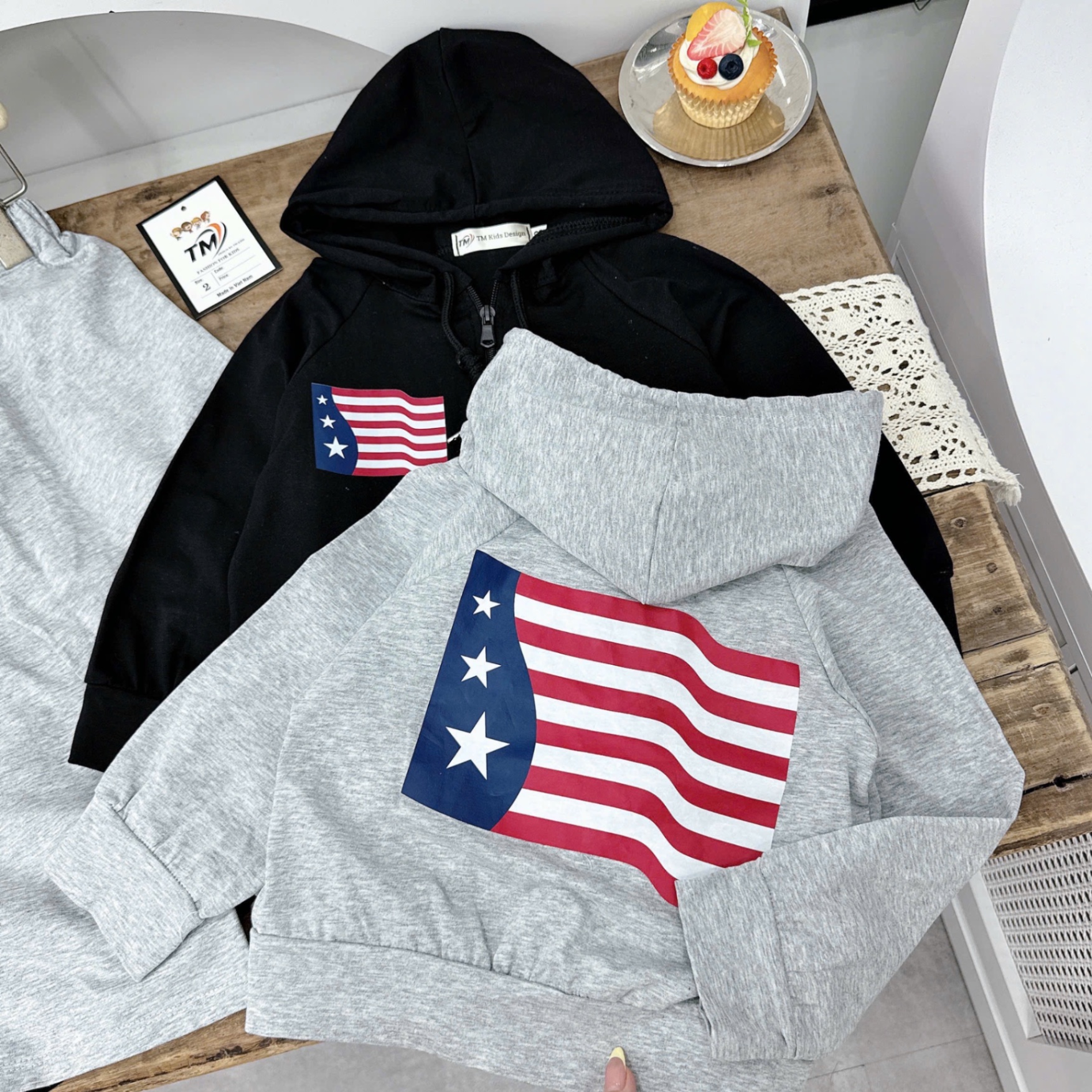 Sét bộ cờ mũ quần xuông bé gái