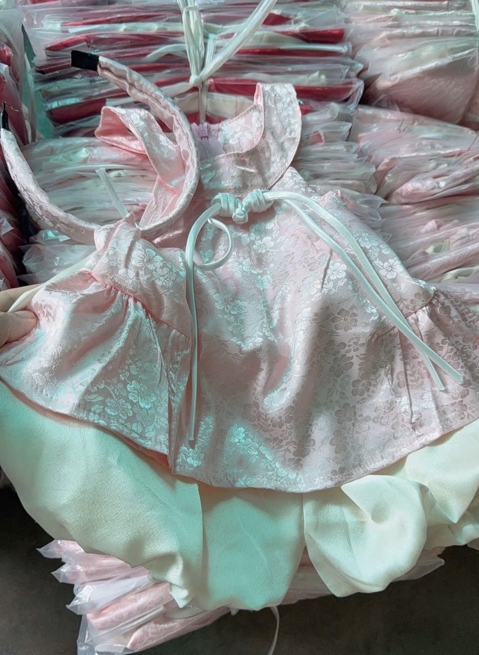 Sét áo yếm lụa kèm bờm +quần bồng bé gái