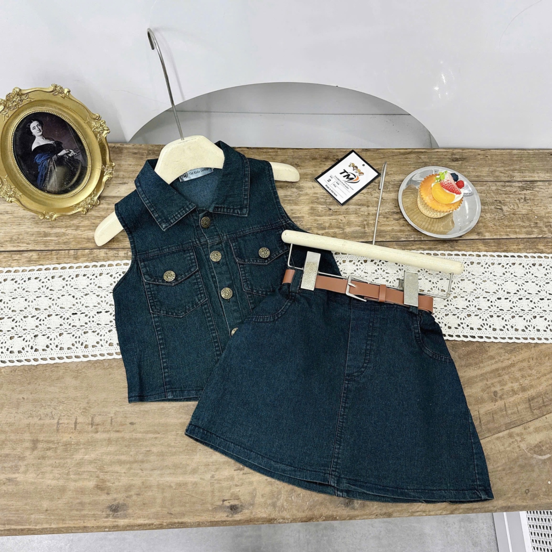 Sét bộ bò sát nách cv bò kèm đai tm bé gái