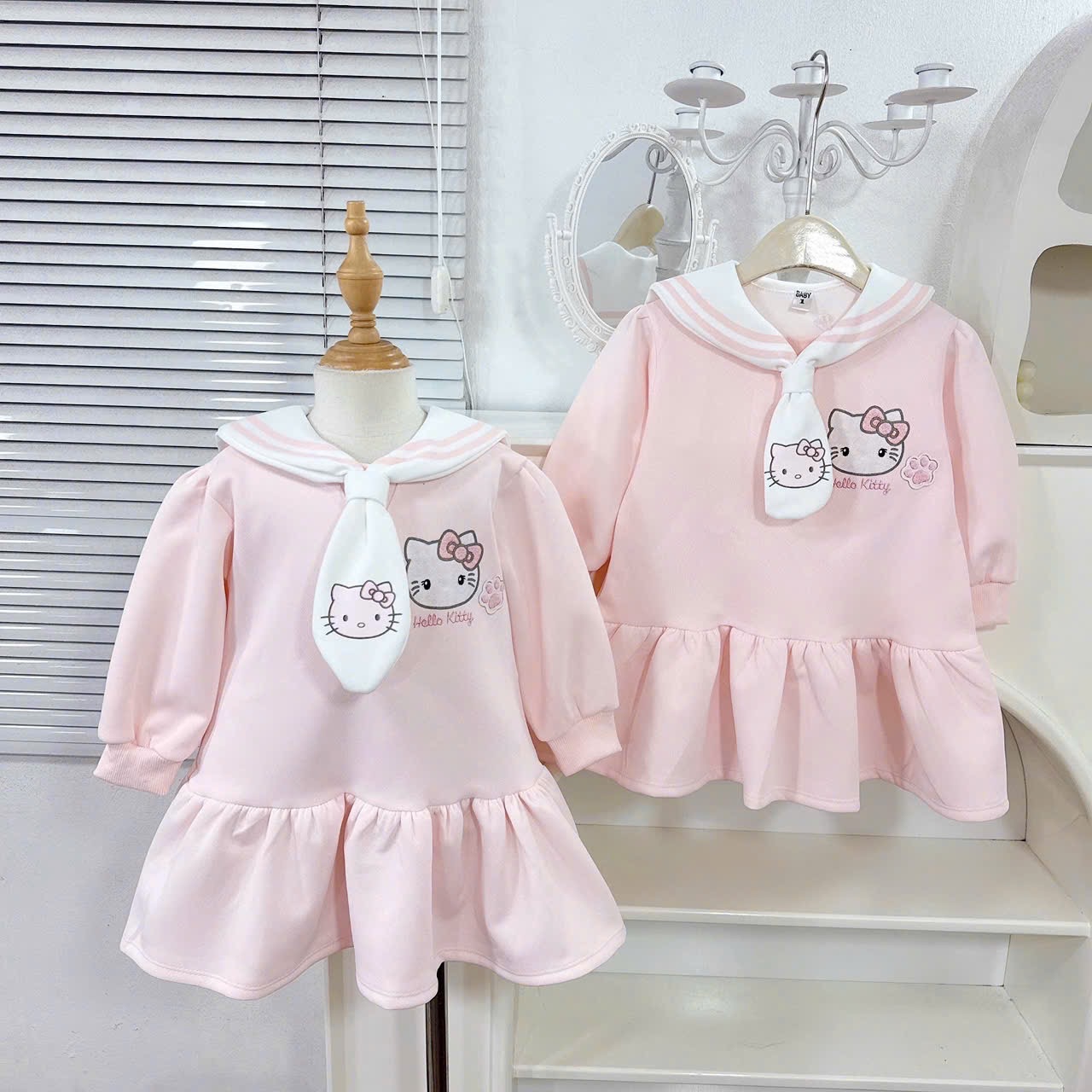 Váy nỉ hồng kitty bé gái